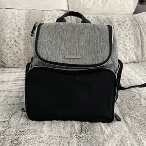 Bananafish brand Wyatt breast pump backpack